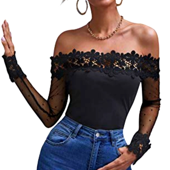 ? Tops - NWOT Beautiful Lace And Mesh Off Shoulder Blouse